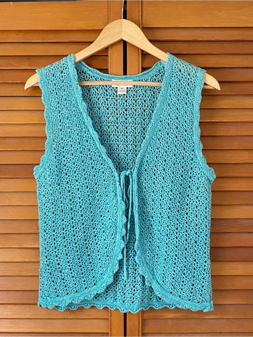 Christopher & Banks Vest Women's Size XL Crochet Knit Tie Front Sleeveless Blue